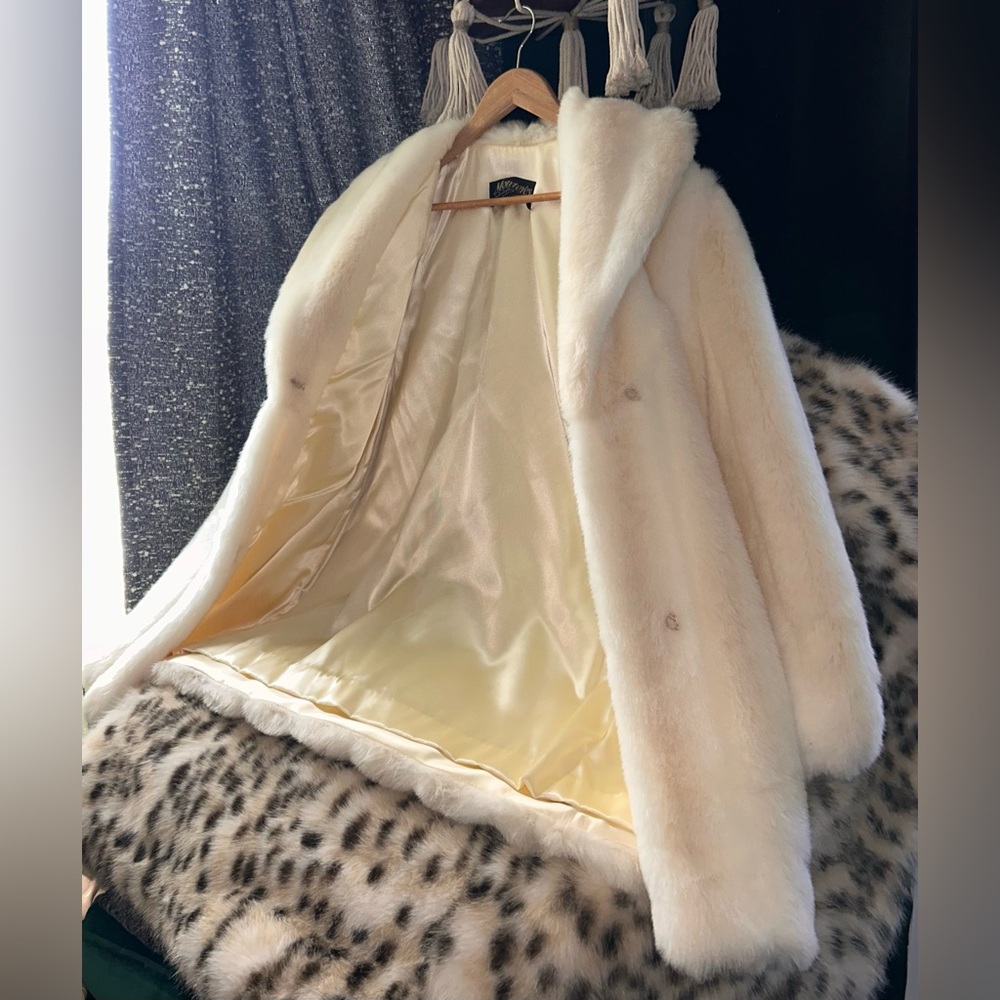 Monterey Fashions - Vintage White Faux Fur Coat Made in U.S.A. - Picture 10 of 16